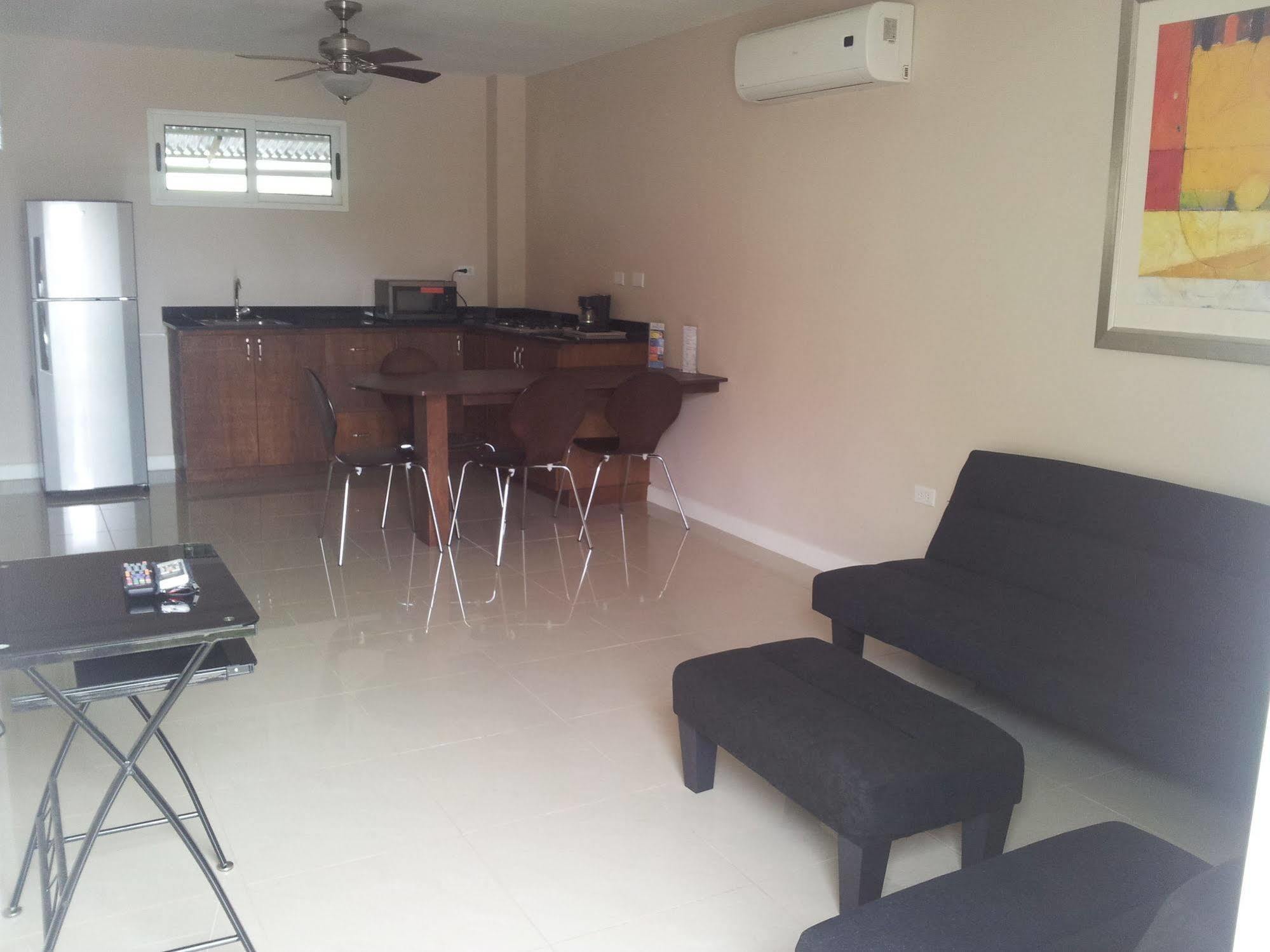 Agua Clara Eco Suites オラニエスタッド エクステリア 写真