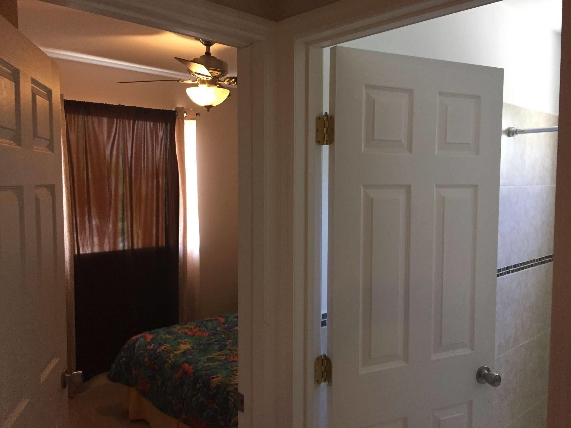 Agua Clara Eco Suites オラニエスタッド エクステリア 写真