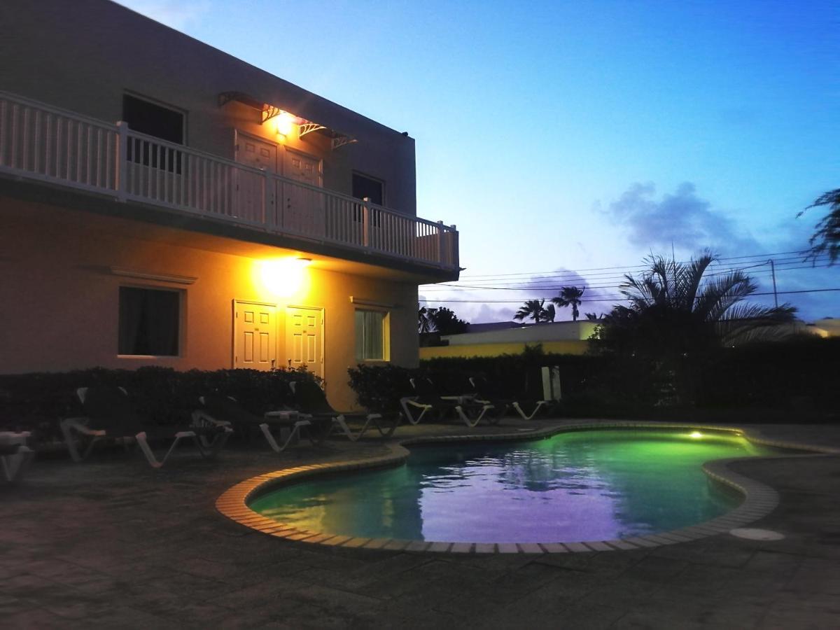 Agua Clara Eco Suites オラニエスタッド エクステリア 写真